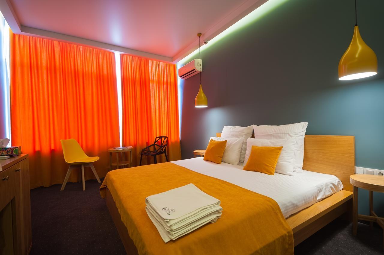 Beehive Hotel Odessa Extérieur photo