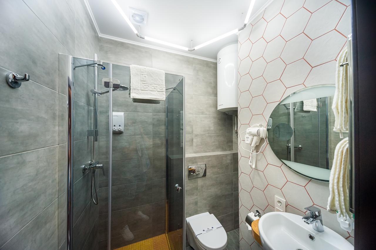 Beehive Hotel Odessa Extérieur photo