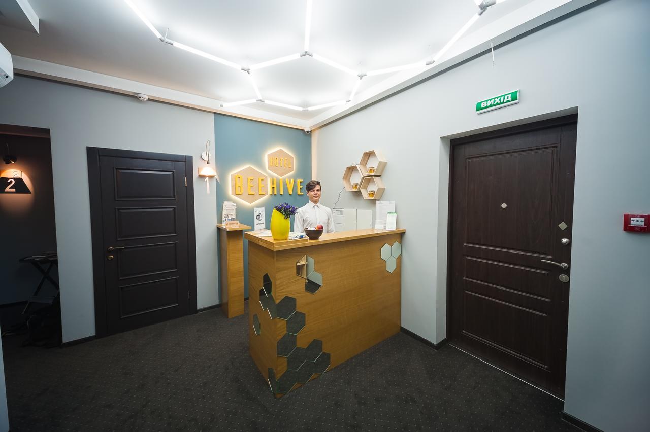 Beehive Hotel Odessa Extérieur photo